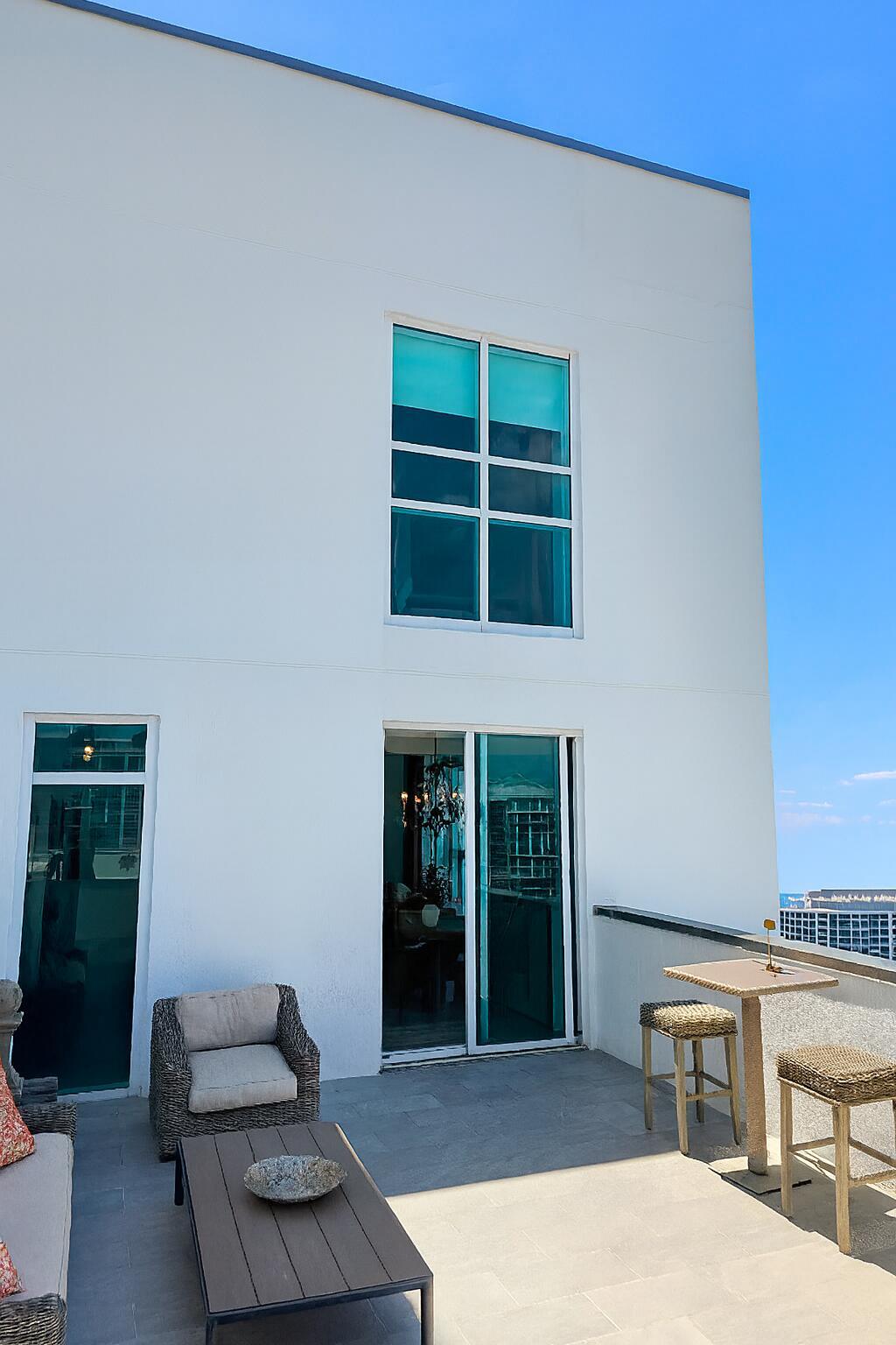 951 Brickell Avenue #4205, Miami, FL, 33131 - Investment Condo. Photo #1