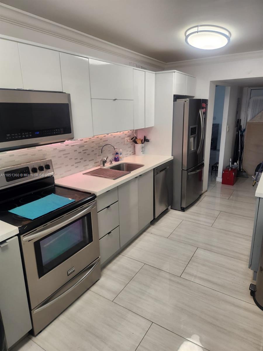 1670 NE 191st St #302-3, Miami, FL, 33179 - Investment Condo. Photo #1