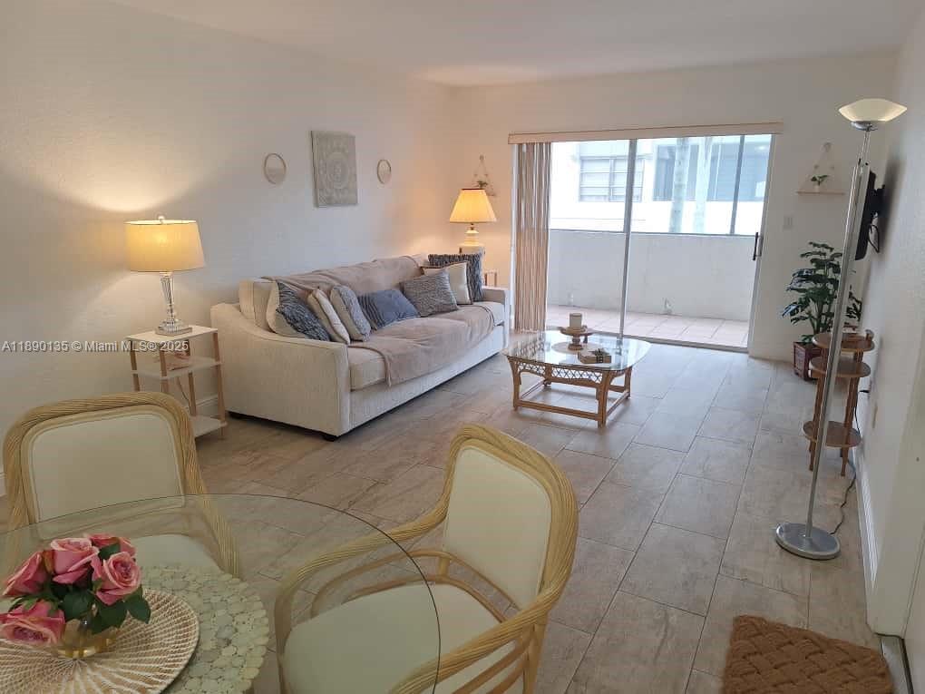 7923 SW 104th St #114F, Miami, FL, 33156 - Investment Condo. Photo #1