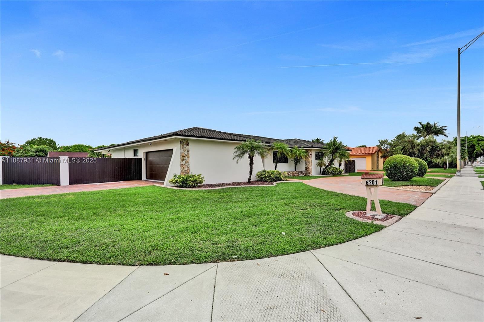 6201 SW 107th Ave, Miami, FL, 33173 - Investment Single Family Home. Photo #1