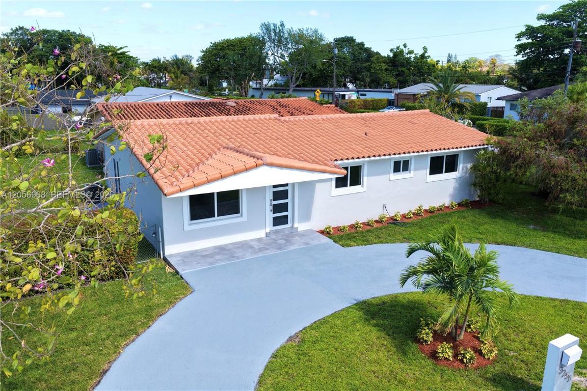 3250 SW 72, Miami, FL, 33155 - Investment Single Family Home. Photo #1