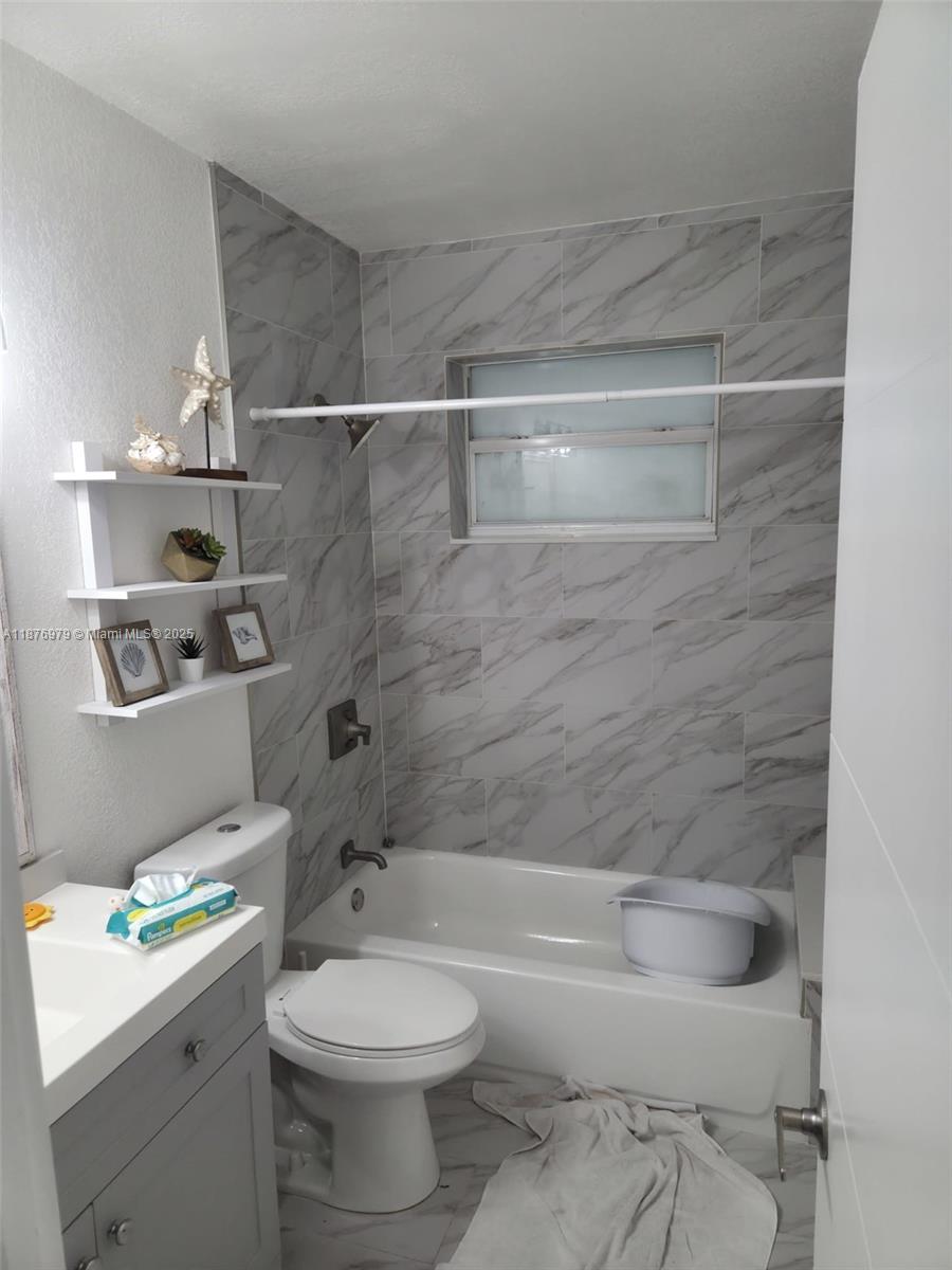 502 NE 163rd St, Miami, FL, 33162 - Investment Single Family Home. Photo #1