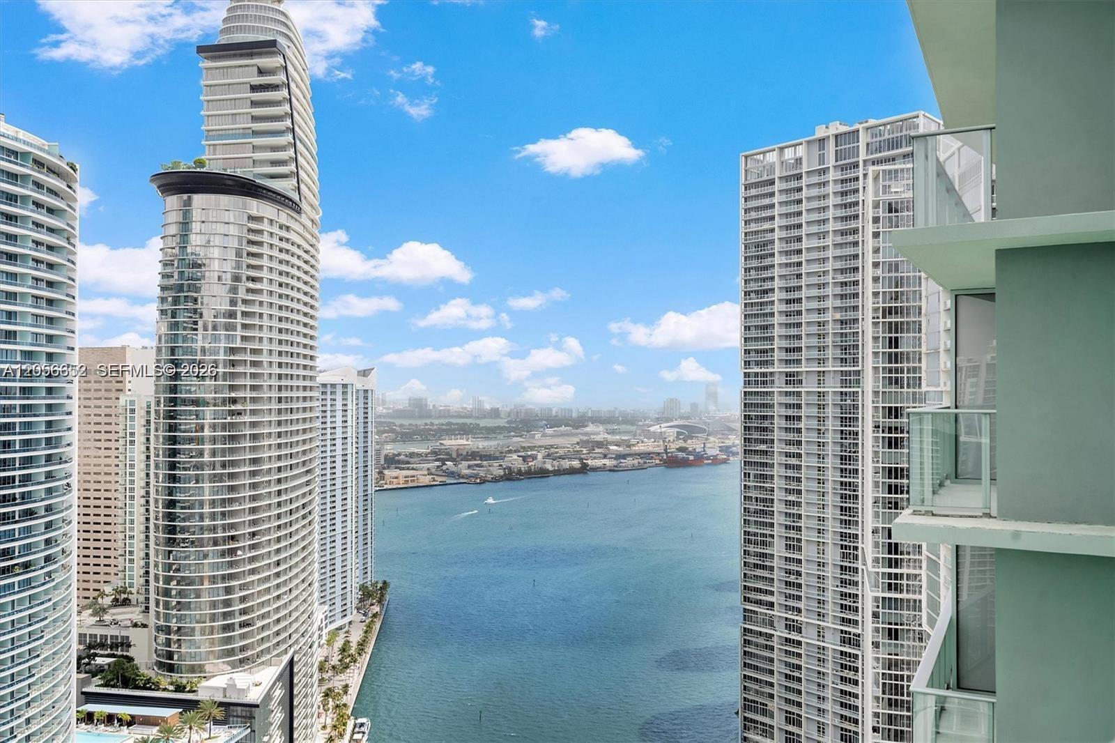 77 SE 5th #4106, Miami, FL, 33131 - Investment Condo. Photo #1