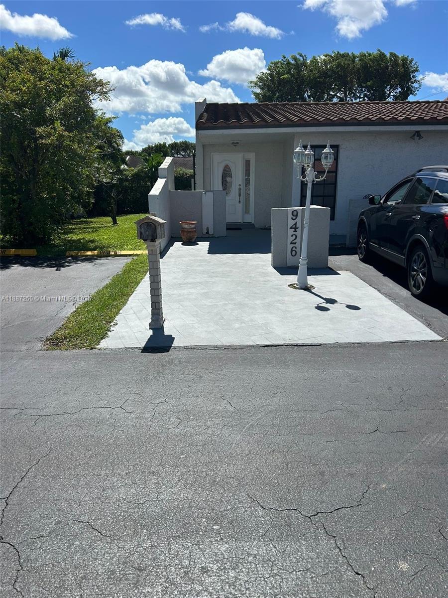 9426 SW 6th Ln, Miami, FL, 33174 - Investment Townhome. Photo #1