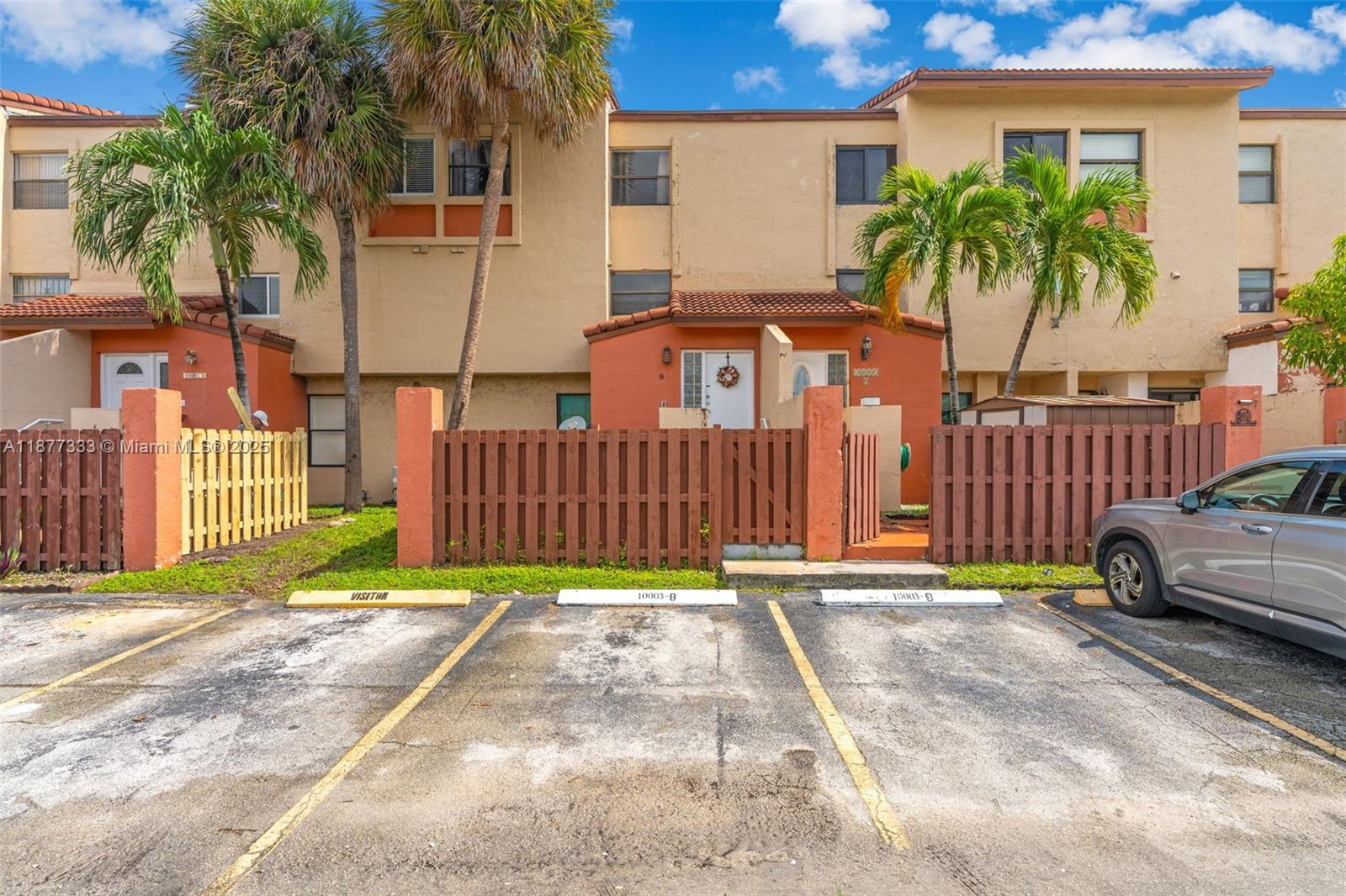 10003 NW 9th St Cir #8-17, Miami, FL, 33172 - Investment Townhome. Photo #1