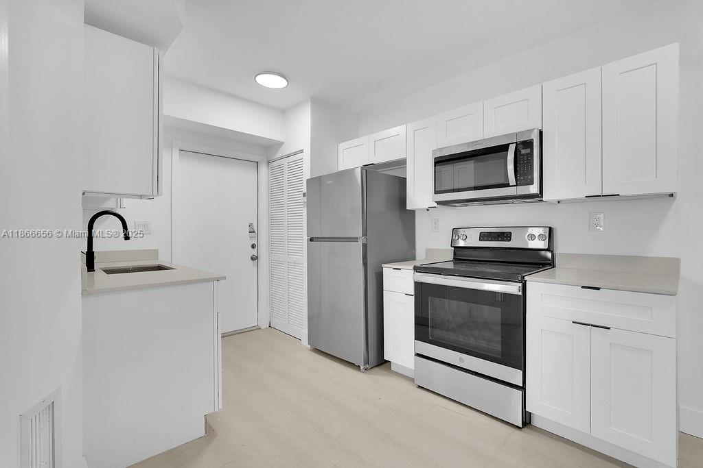 1814 NW 2nd Ct, Miami, FL, 33136 - Investment Single Family Home. Photo #1