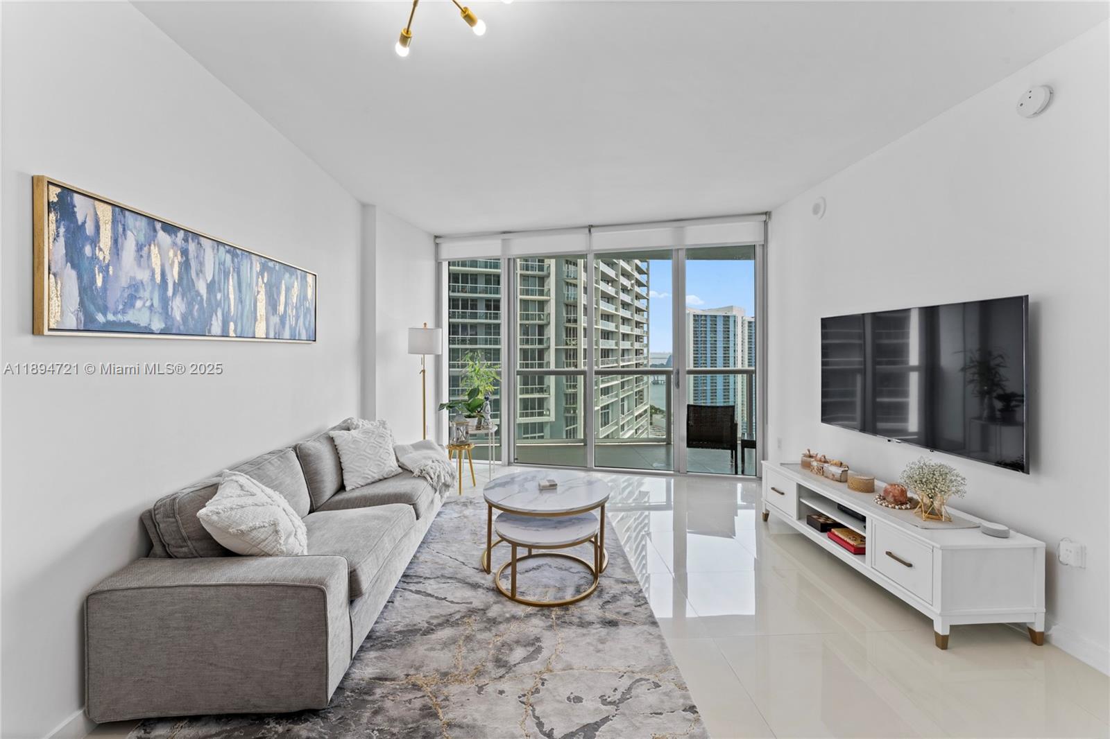 495 Brickell Ave #3208, Miami, FL, 33131 - Investment Condo. Photo #1