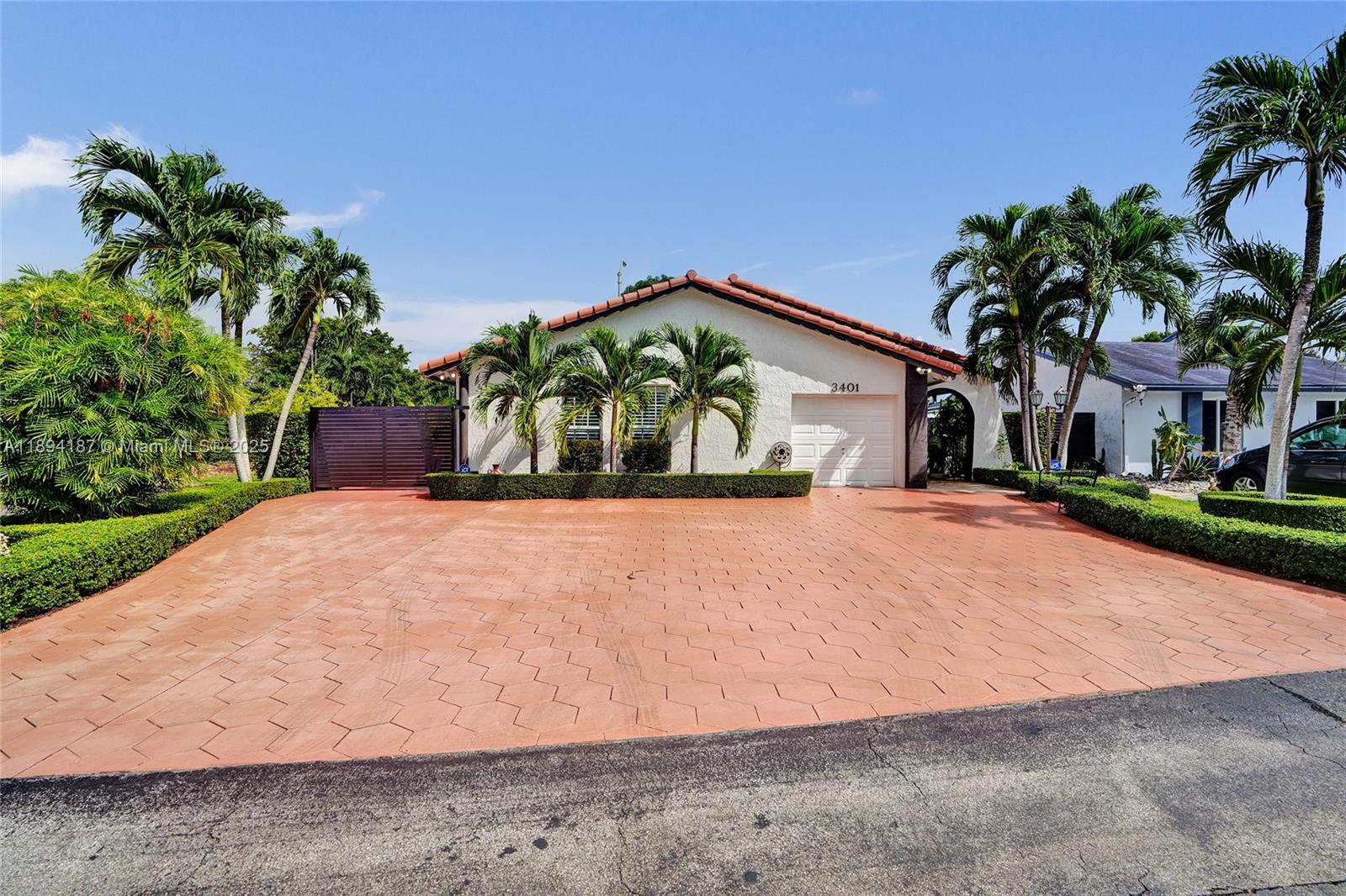 3401 SW 114th Ct, Miami, FL, 33165 - Investment Single Family Home. Photo #1