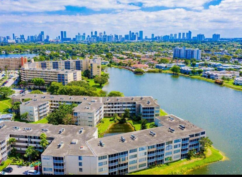 1750 NE 191st Street #600, Miami, FL, 33179 - Investment Condo. Photo #1
