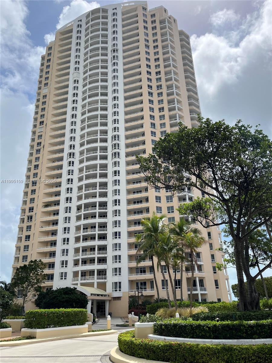 808 Brickell Key #2002, Miami, FL, 33131 - Investment Condo. Photo #1