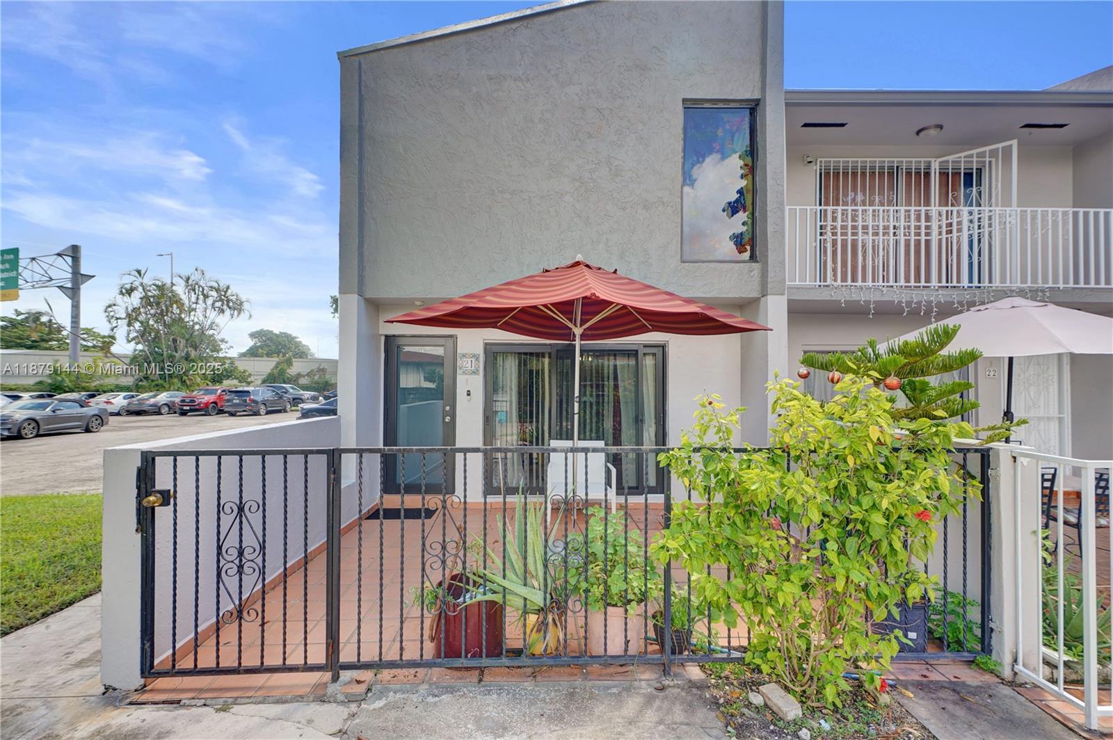 2419 NW 11th St #21-D, Miami, FL, 33125 - Investment Townhome. Photo #1