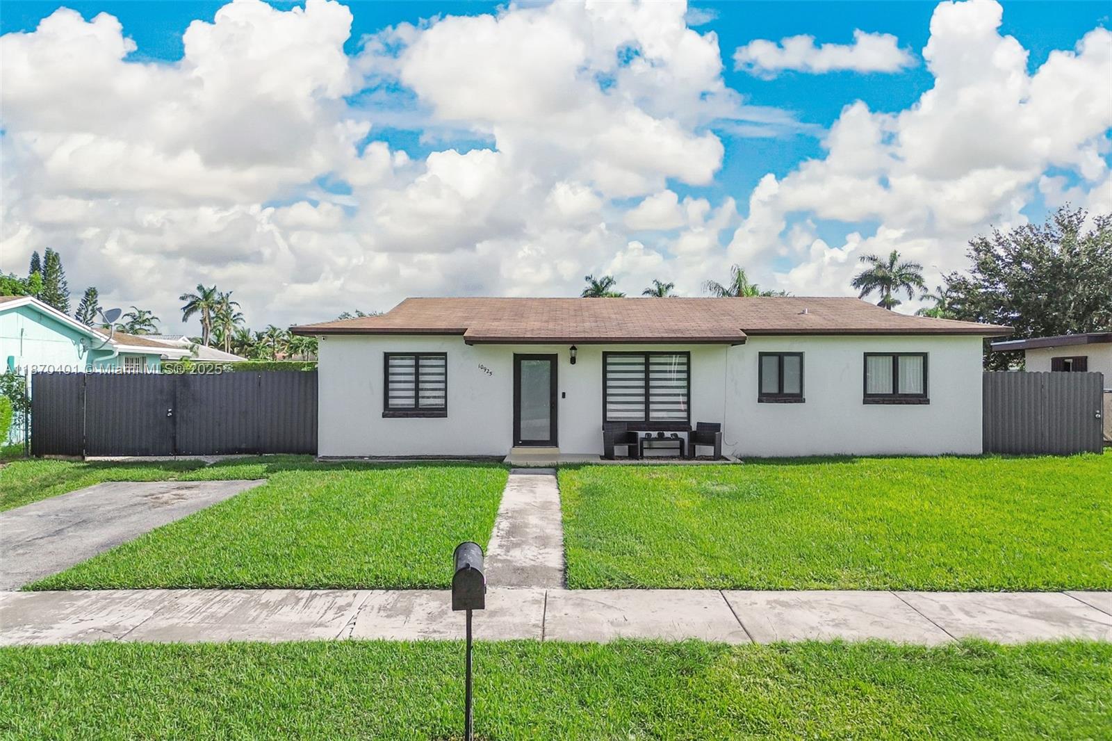 10925 SW 141st Ln, Miami, FL, 33176 - Investment Single Family Home. Photo #1