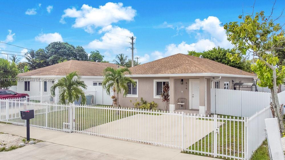 814 NW 114th St, Miami, FL, 33168 - Investment Single Family Home. Photo #1