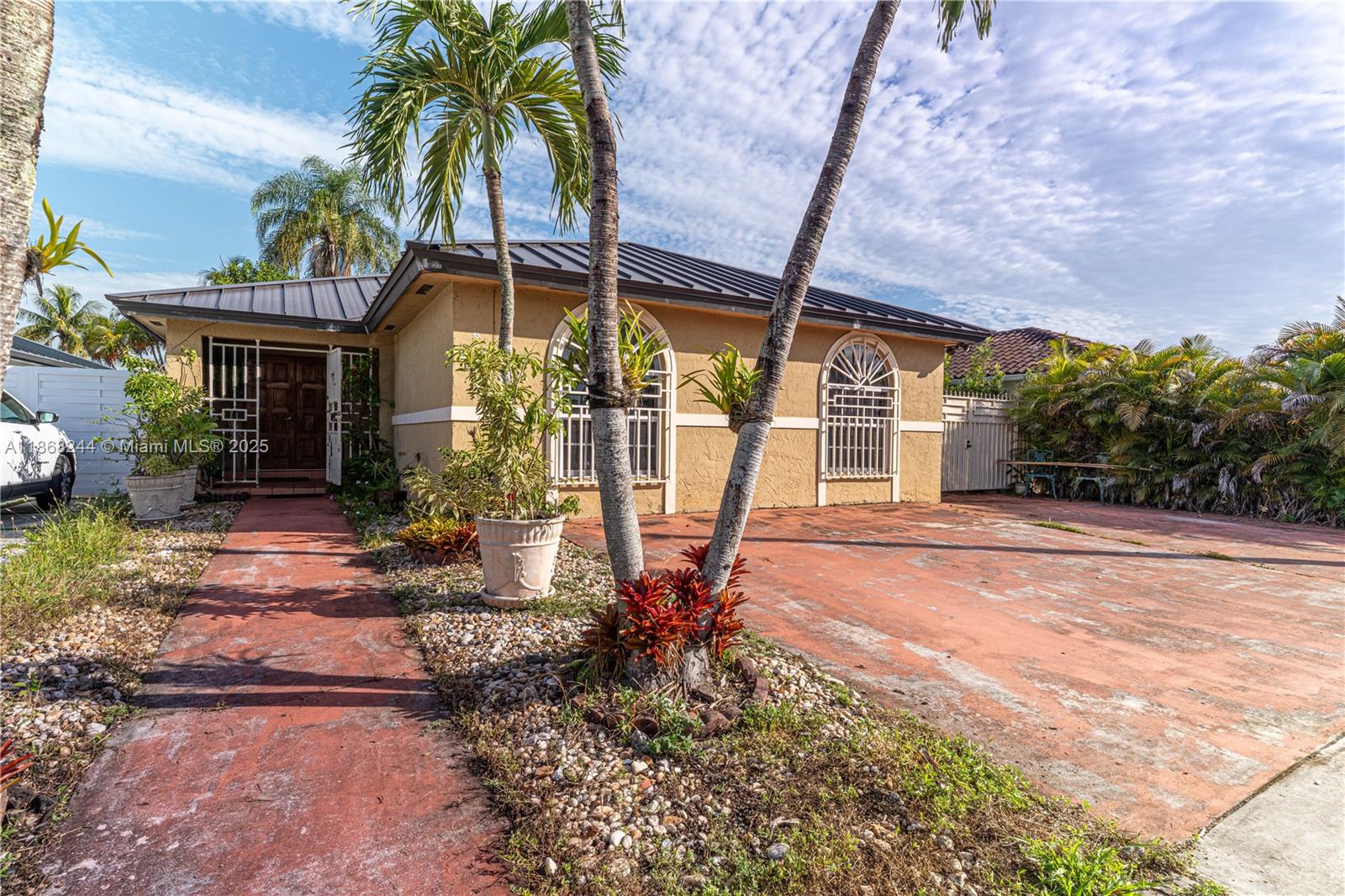 14309 SW 52nd St, Miami, FL, 33175 - Investment Single Family Home. Photo #1
