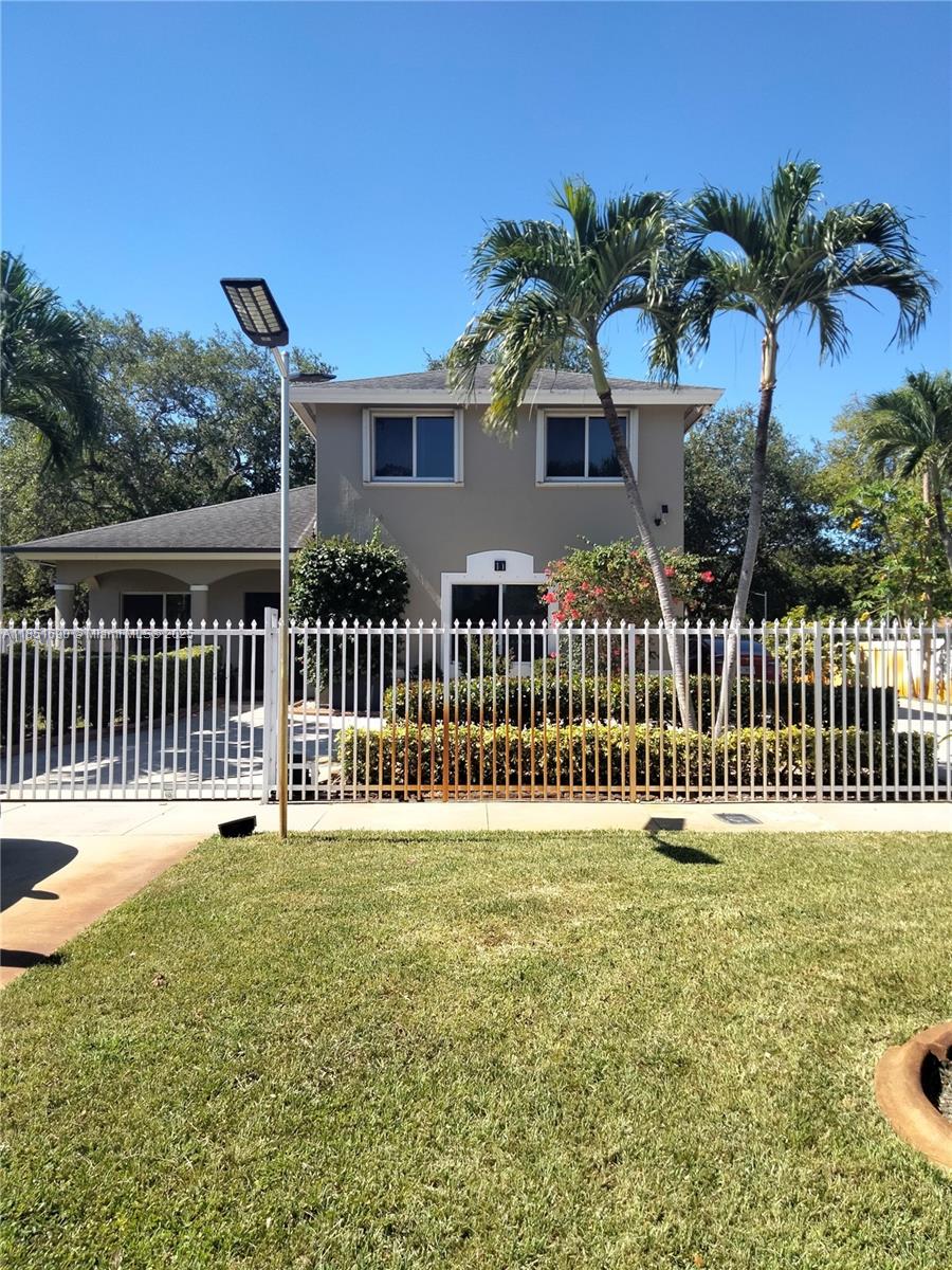 11 NE 151st St, Miami, FL, 33162 - Investment Single Family Home. Photo #1