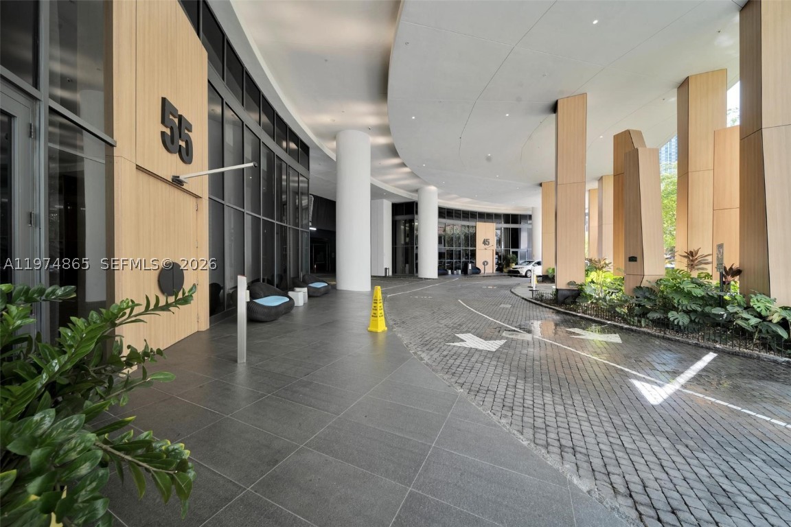55 SW 9th #4406, Miami, FL, 33130 - Investment Condo. Photo #1