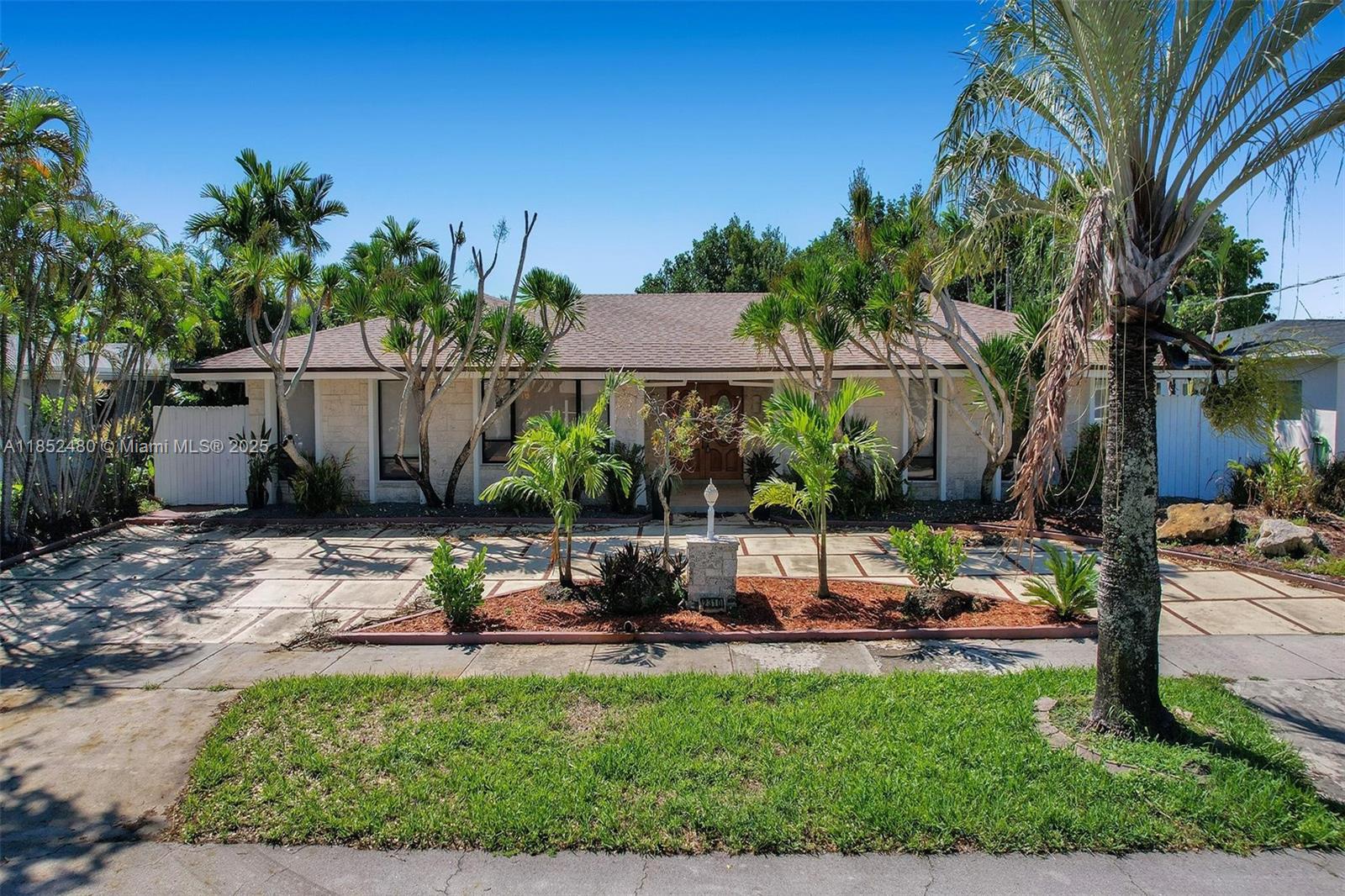 2310 NE 195th St, Miami, FL, 33180 - Investment Single Family Home. Photo #1