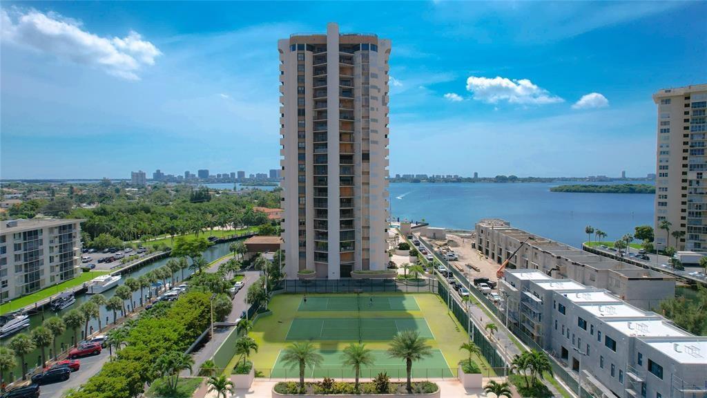1800 NE 114th St #1002, Miami, FL, 33181 - Investment Condo. Photo #1