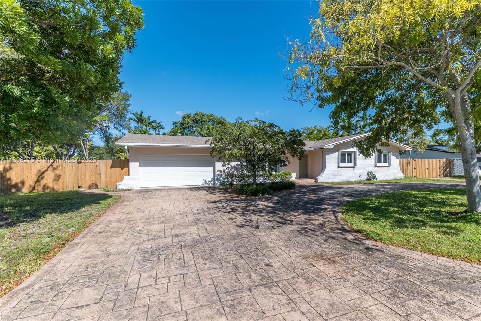 10533 SW 114th St, Miami, FL, 33176 - Investment Single Family Home. Photo #1