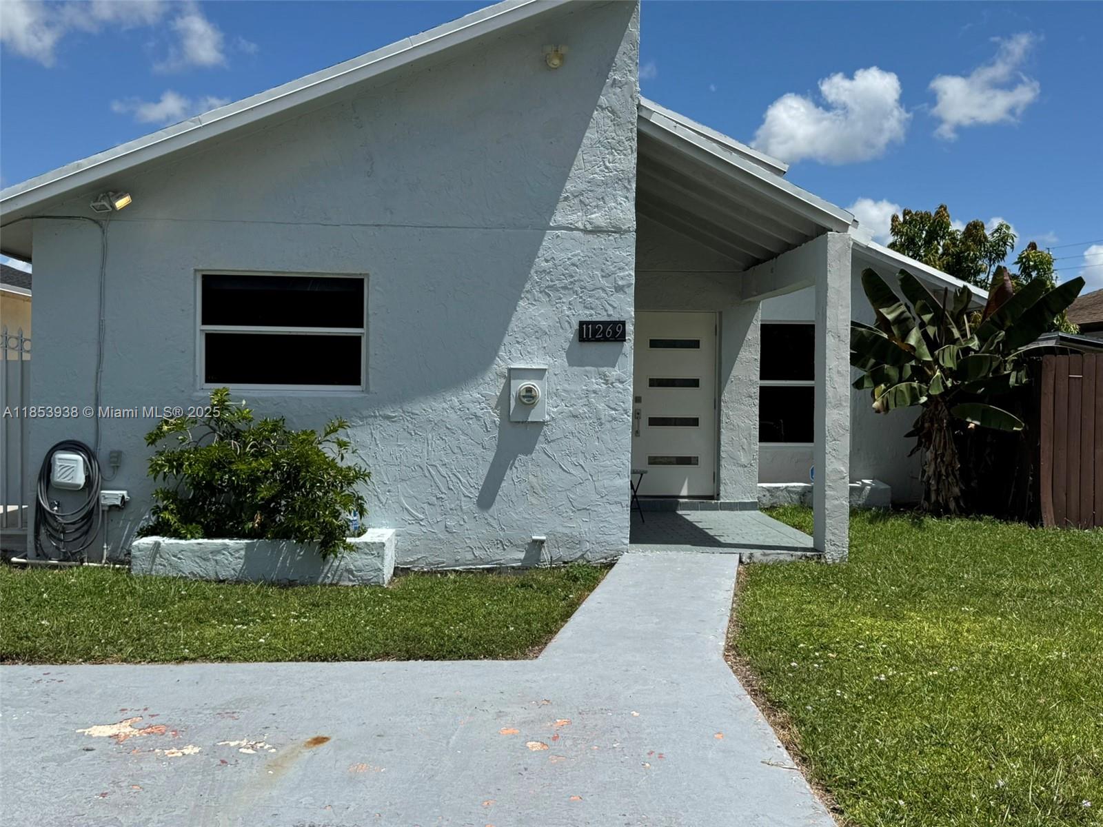 11269 SW 155th Ln, Miami, FL, 33157 - Investment Single Family Home. Photo #1