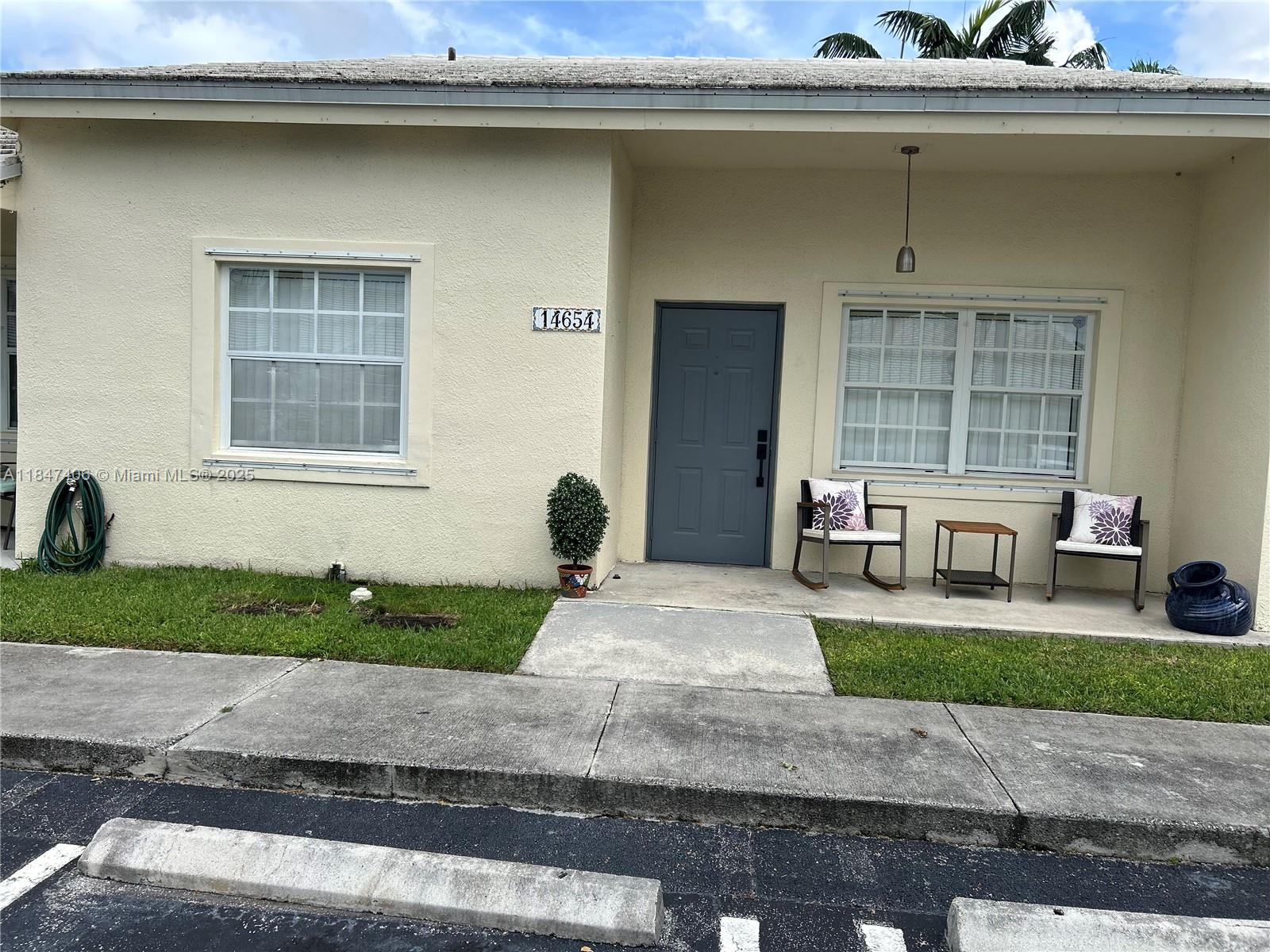 14654 SW 126th Pl, Miami, FL, 33186 - Investment Townhome. Photo #1