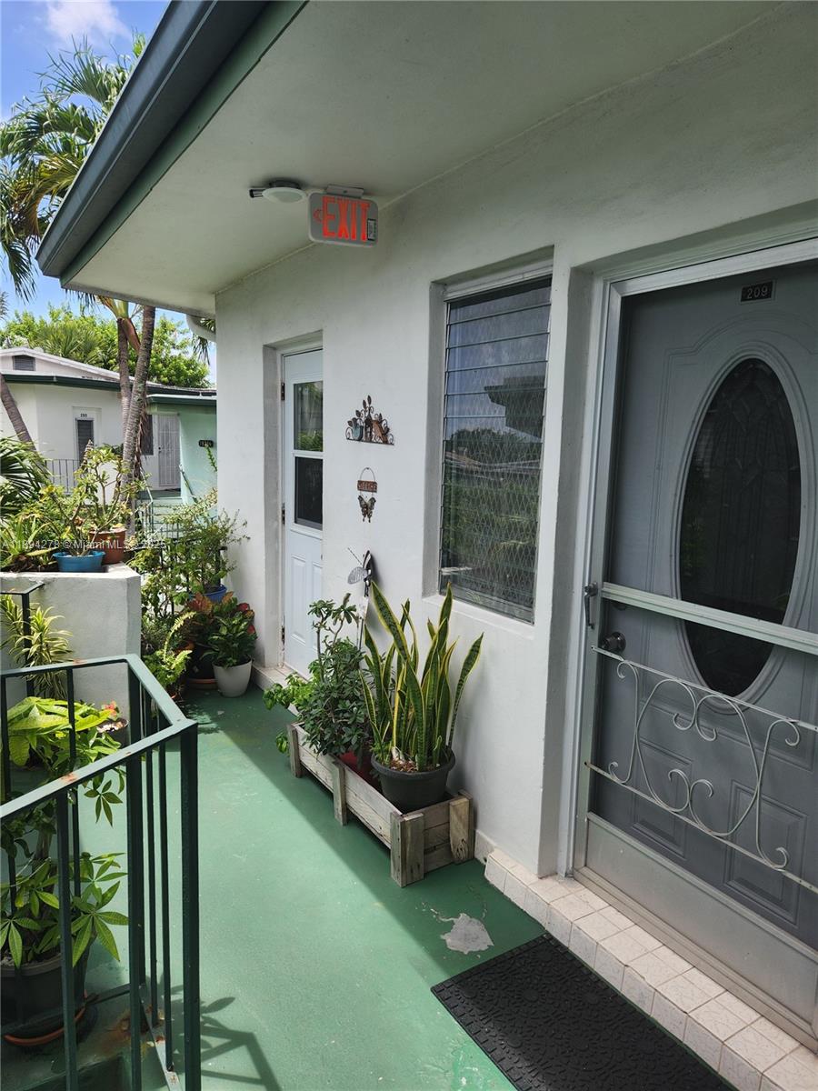 18710 NE 18th Ave #209, Miami, FL, 33179 - Investment Condo. Photo #1