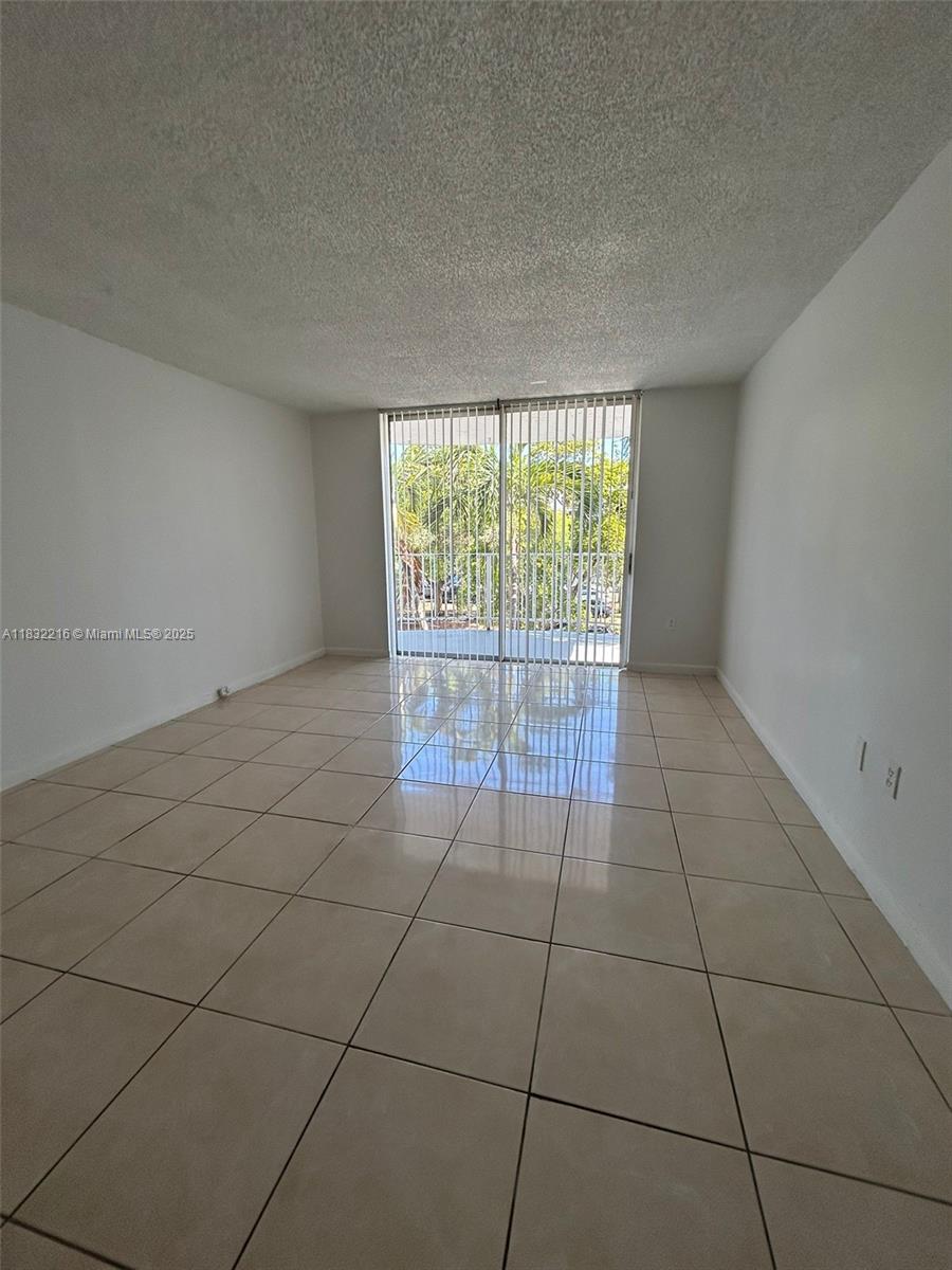 496 NW 165th St Rd #D-310, Miami, FL, 33169 - Investment Condo. Photo #1