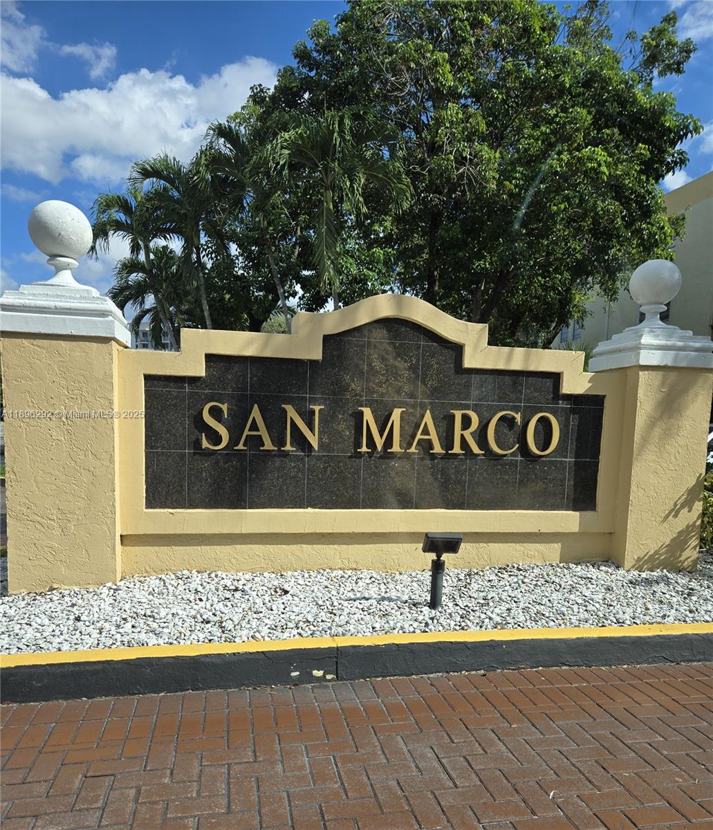 8860 Fontainebleau Blvd #304, Miami, FL, 33172 - Investment Condo. Photo #1