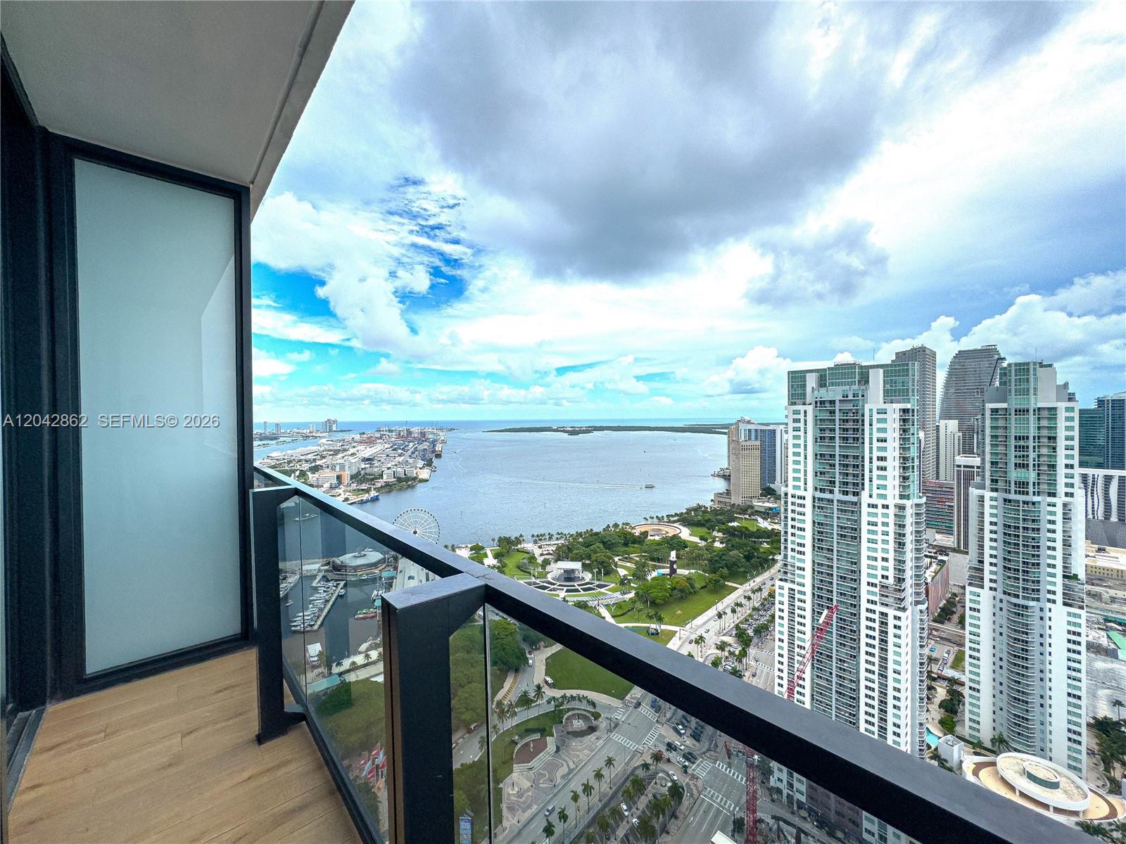 398 NE 5th #4316, Miami, FL, 33132 - Investment Condo. Photo #1
