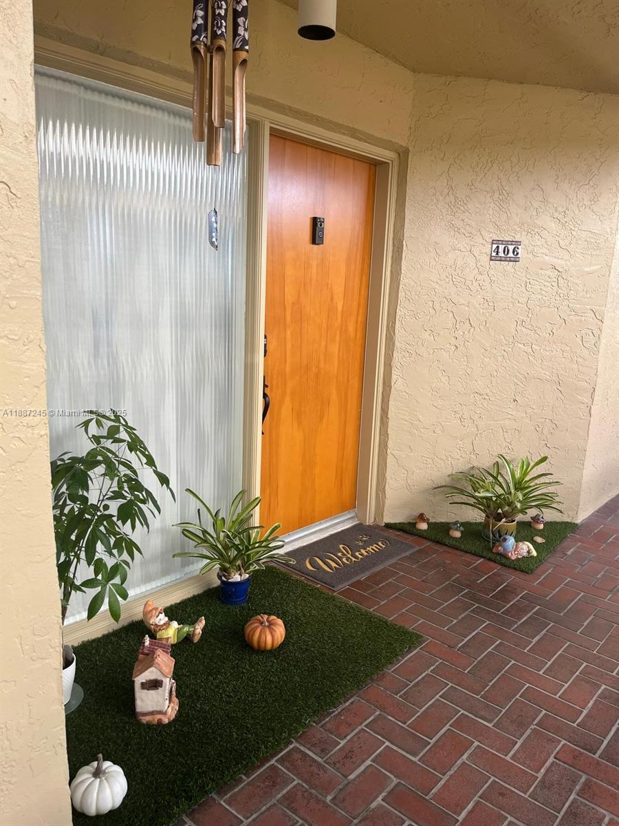 6666 SW 115th Ct #406, Miami, FL, 33173 - Investment Condo. Photo #1
