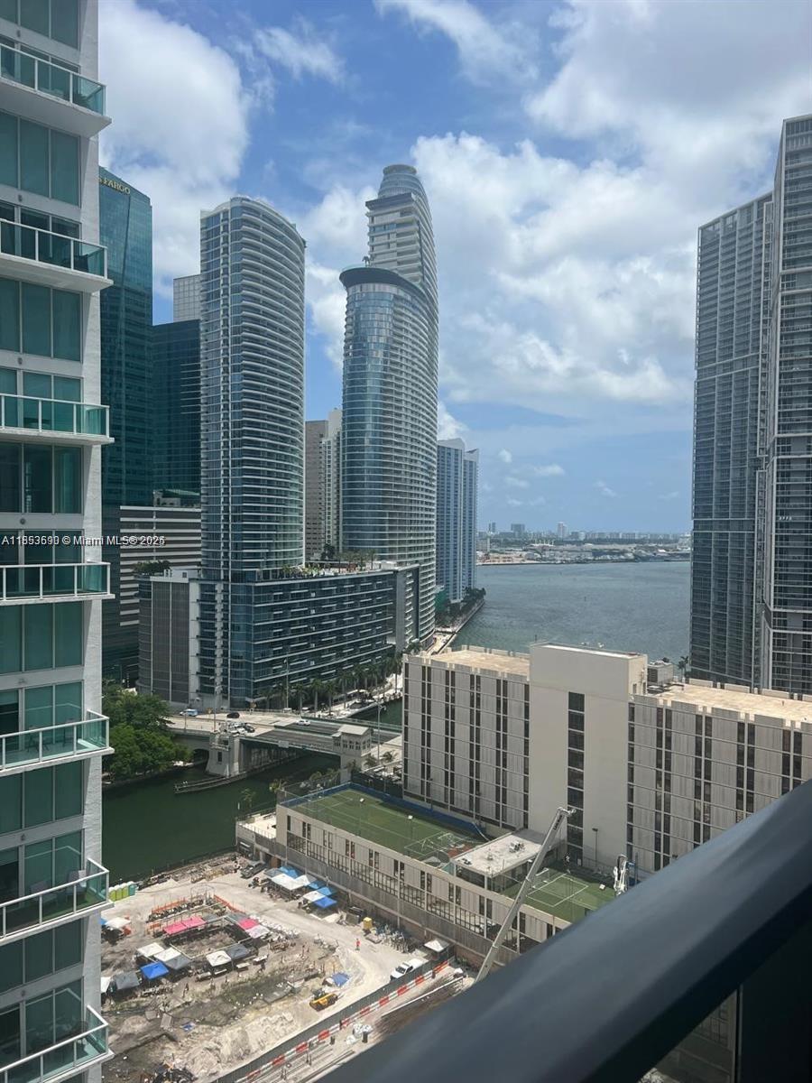 31 SE 6th St #2506, Miami, FL, 33131 - Investment Condo. Photo #1