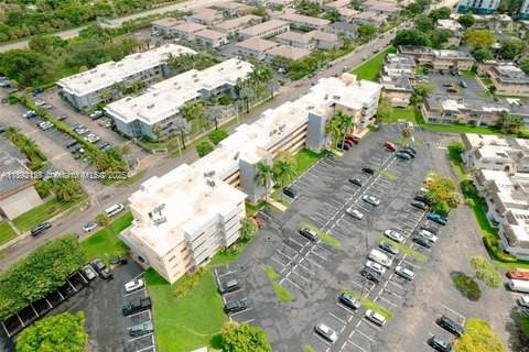 7330 SW 82nd St #B218, Miami, FL, 33143 - Investment Condo. Photo #1