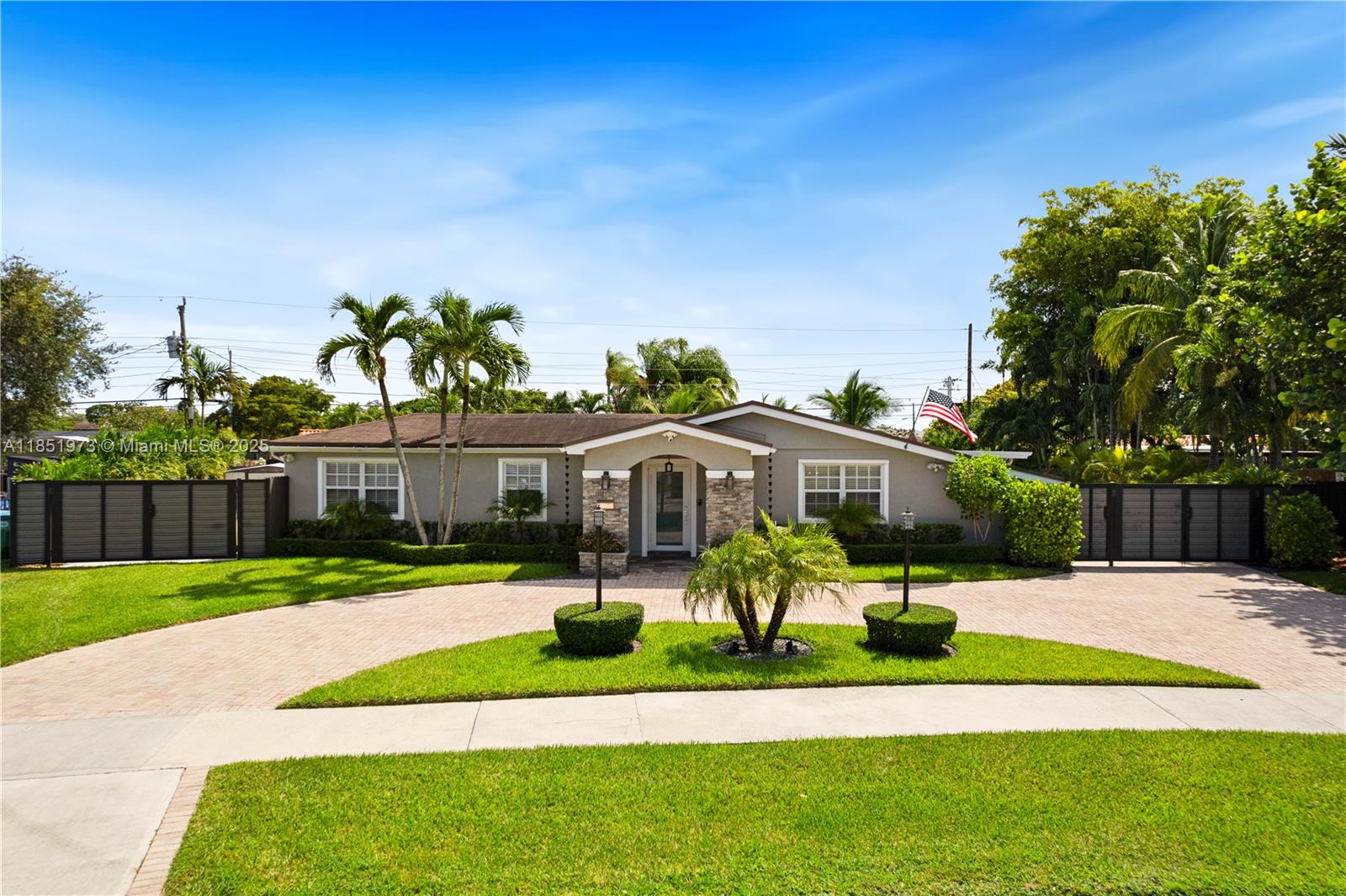 11070 SW 69th Dr, Miami, FL, 33173 - Investment Single Family Home. Photo #1