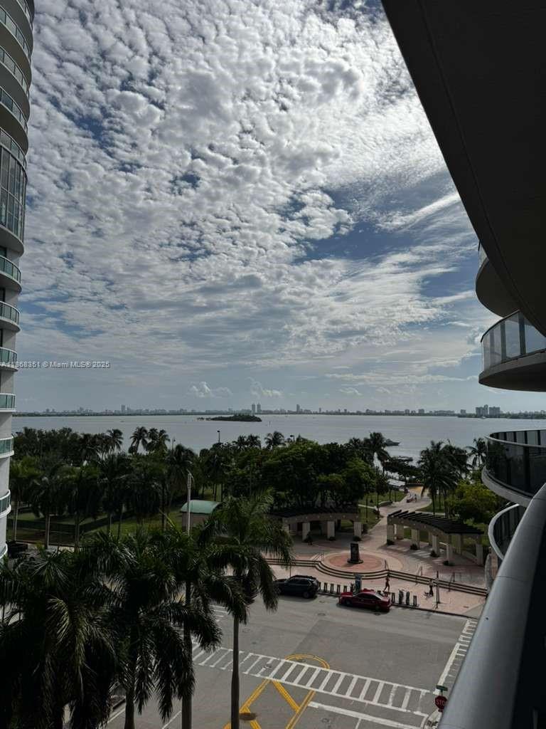 488 NE 18th St #511, Miami, FL, 33132 - Investment Condo. Photo #1