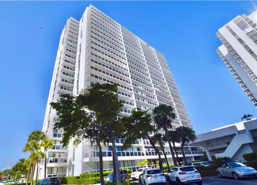 20505 E COUNTRY CLUB #534, Miami, FL, 33180 - Investment Condo. Photo #1