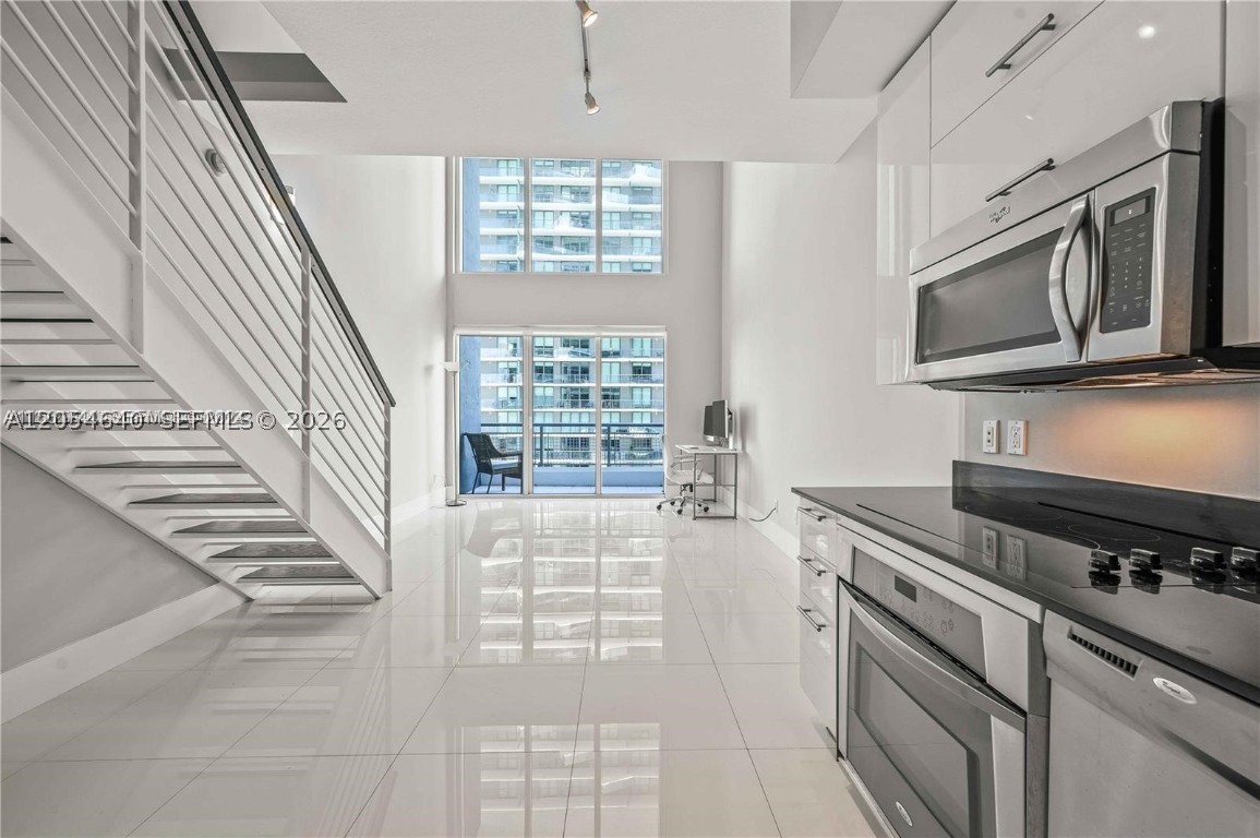 60 SW 13th #3618, Miami, FL, 33130 - Investment Condo. Photo #1