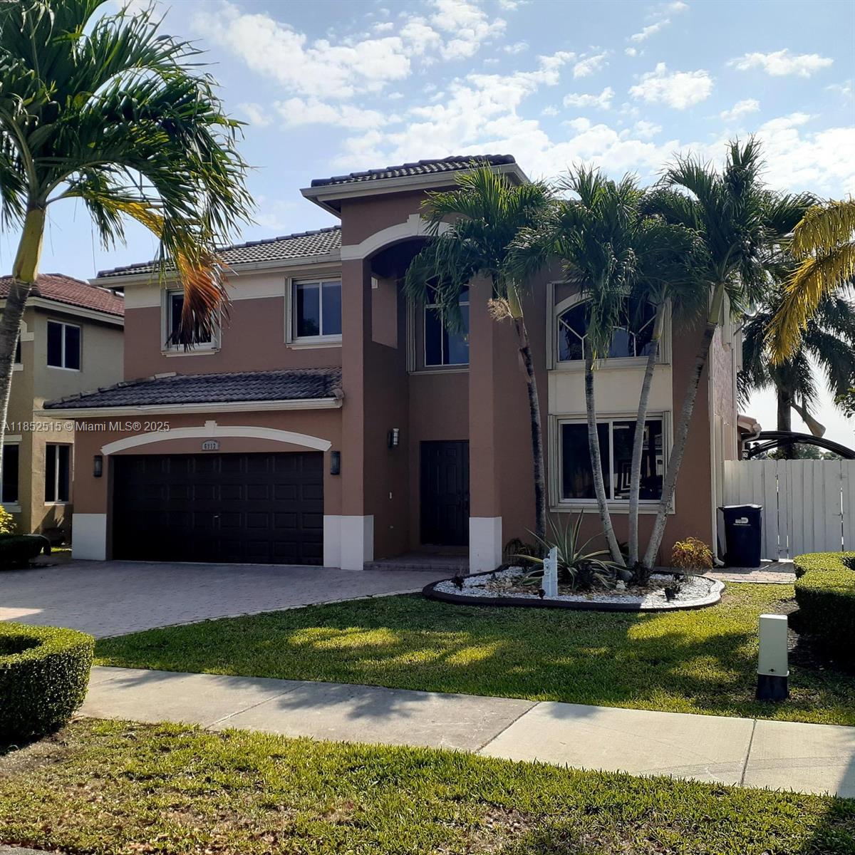 6913 SW 163rd Pl, Miami, FL, 33193 - Investment Single Family Home. Photo #1