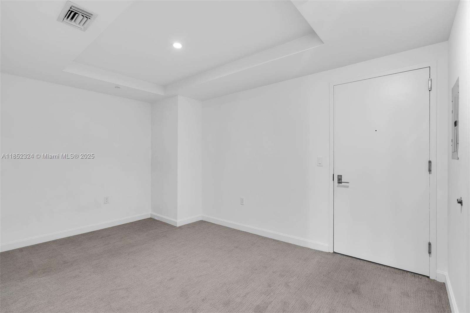 45 SW 9th St #2204, Miami, FL, 33130 - Investment Condo. Photo #1