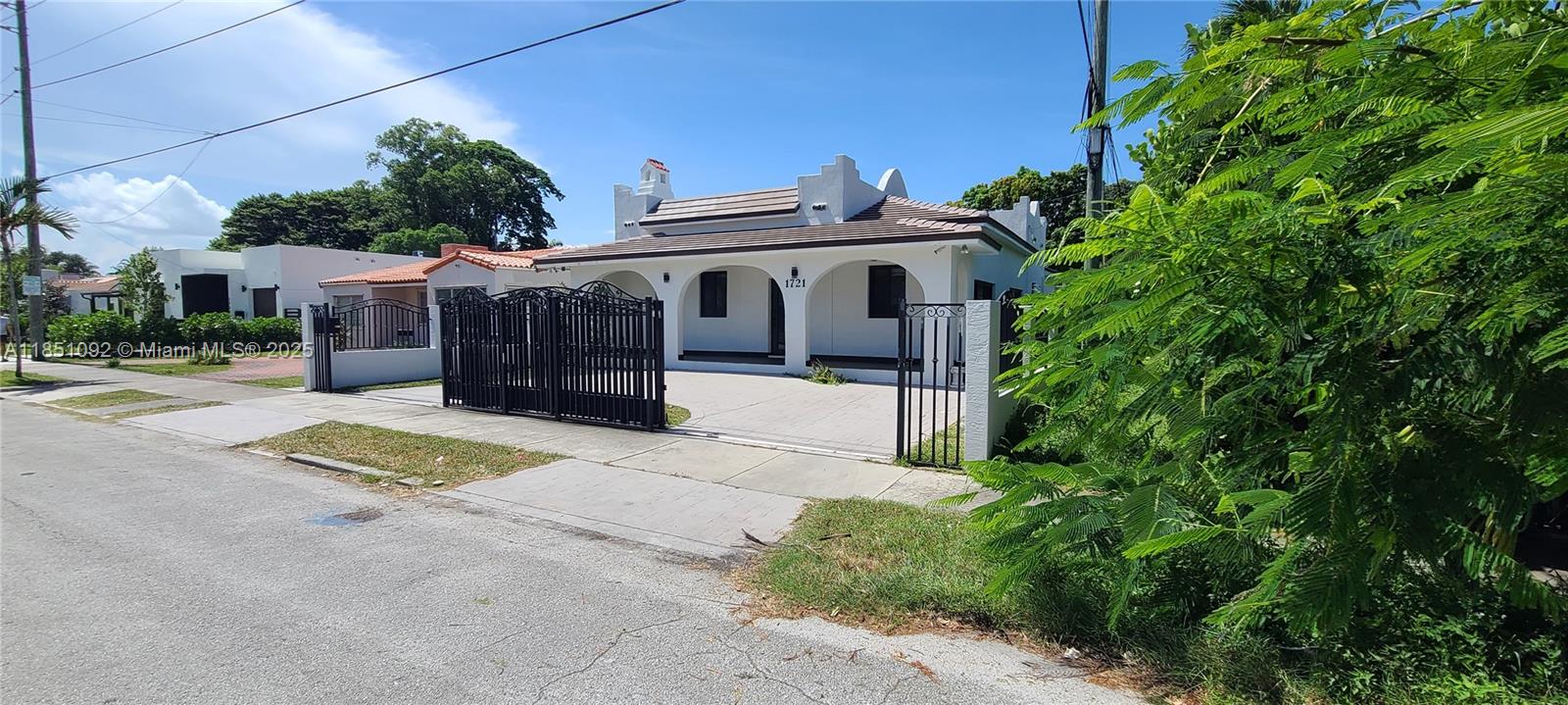 1721 SW 24th Ter, Miami, FL, 33145 - Investment Single Family Home. Photo #1