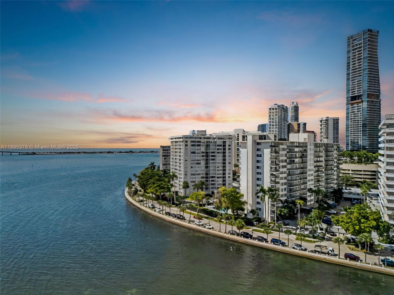 1408 Brickell Bay Dr #518, Miami, FL, 33131 - Investment Condo. Photo #1