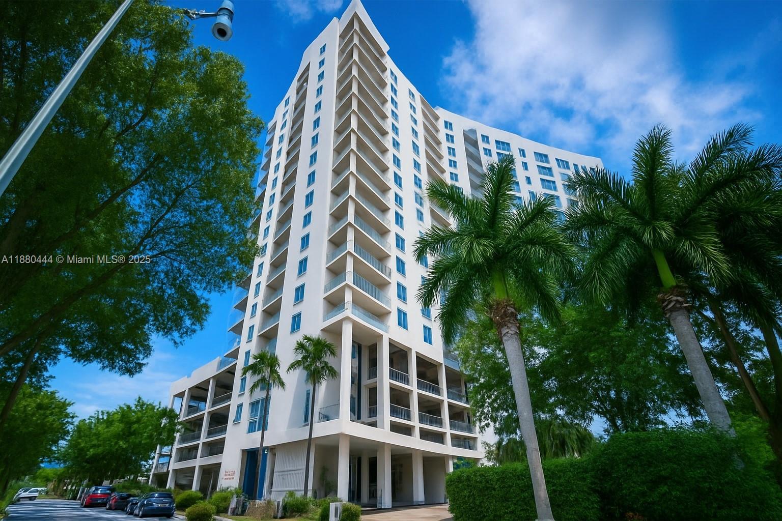 10 SW South River Dr #605, Miami, FL, 33130 - Investment Condo. Photo #1