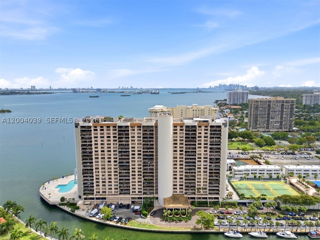 1800 NE 114th #1505, Miami, FL, 33181 - Investment Condo. Photo #1