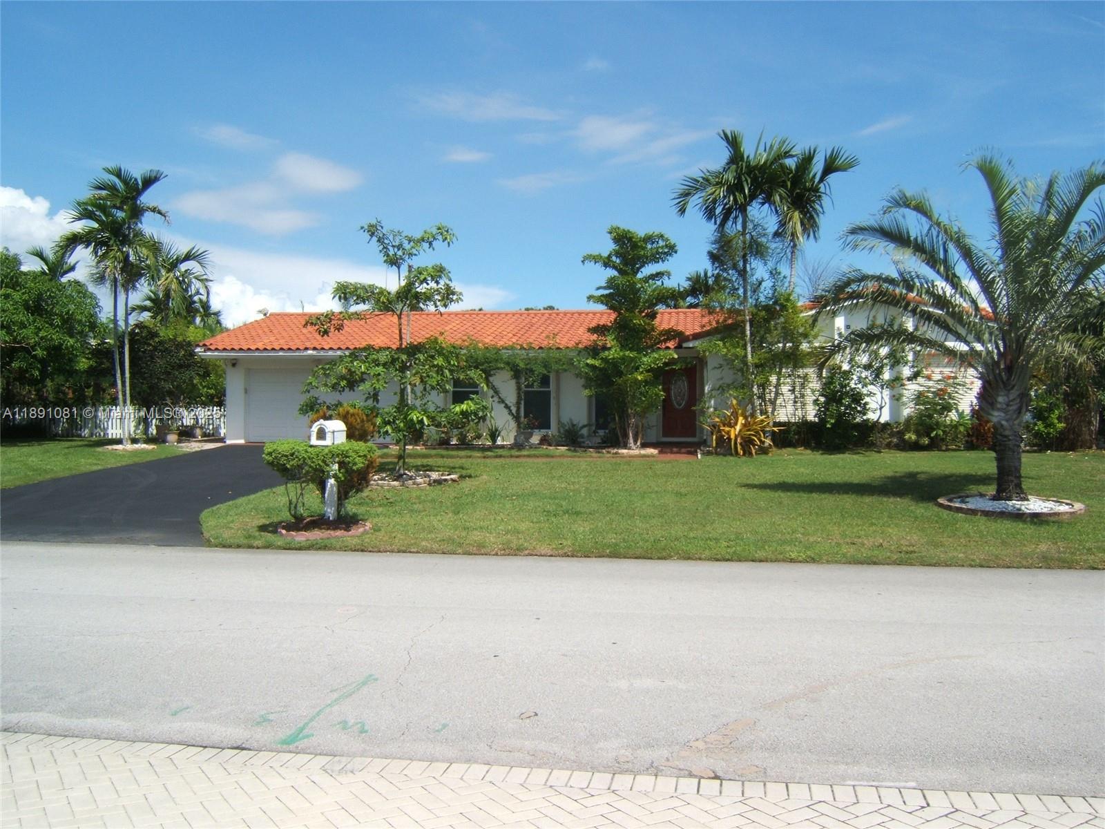9081 SW 140th St, Miami, FL, 33176 - Investment Single Family Home. Photo #1