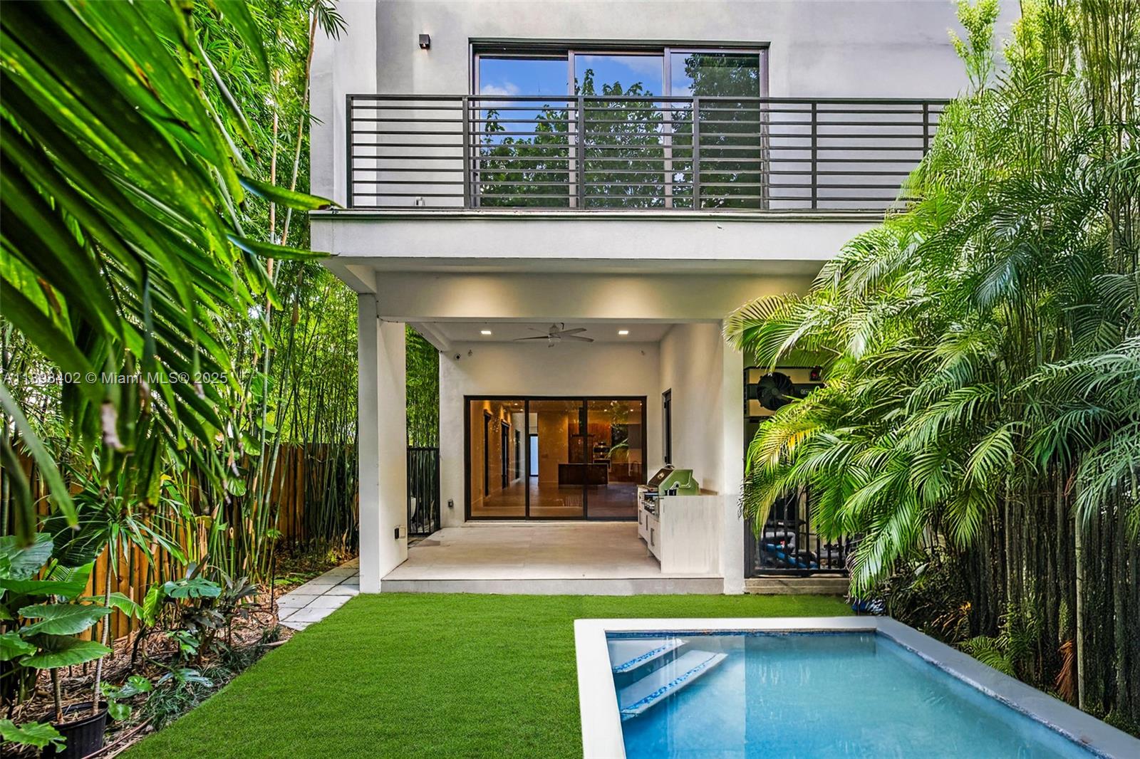 3063 Elizabeth St, Miami, FL, 33133 - Investment Townhome. Photo #1
