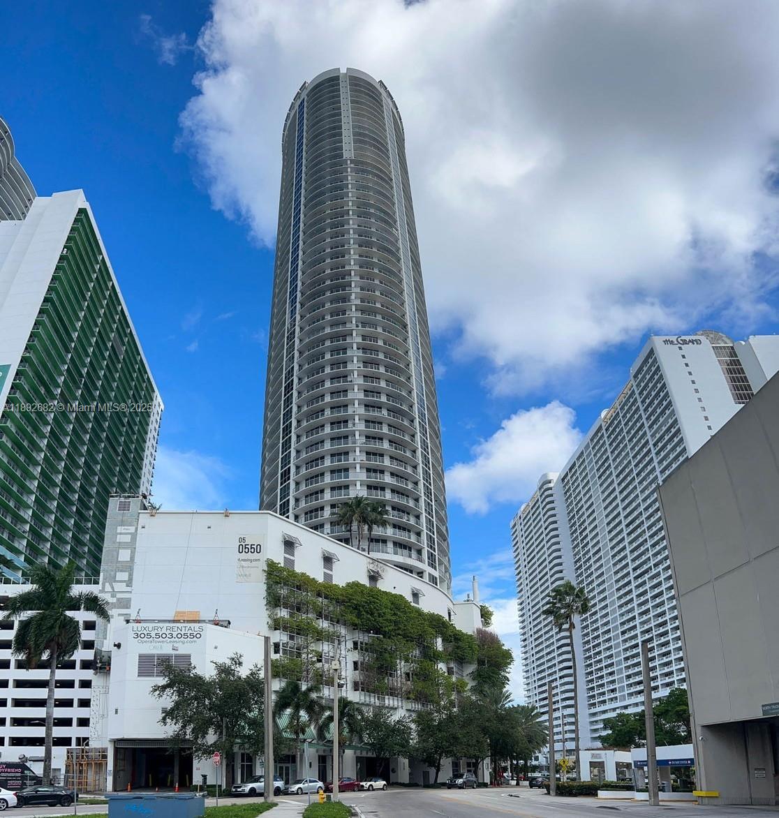 1750 N Bayshore Dr #1809, Miami, FL, 33132 - Investment Condo. Photo #1