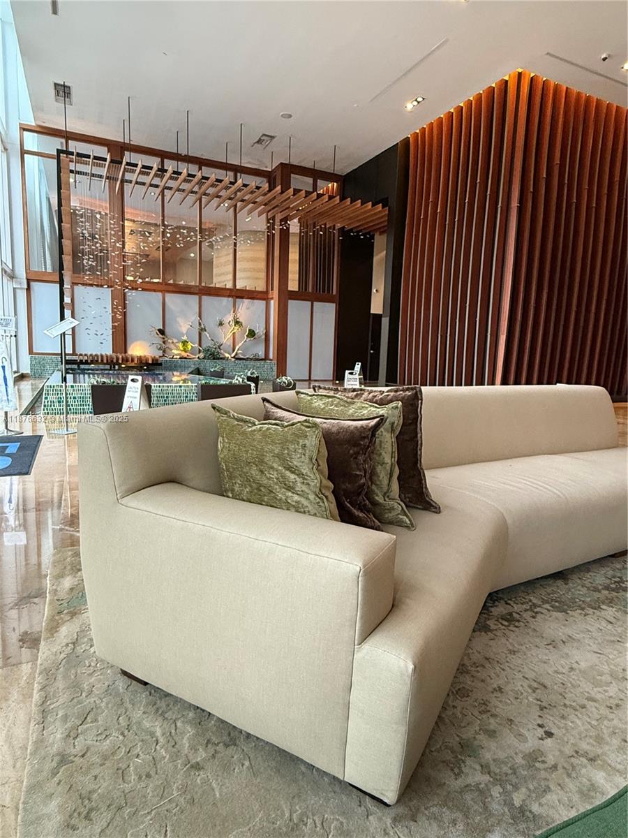 50 Biscayne Blvd #711, Miami, FL, 33132 - Investment Condo. Photo #1