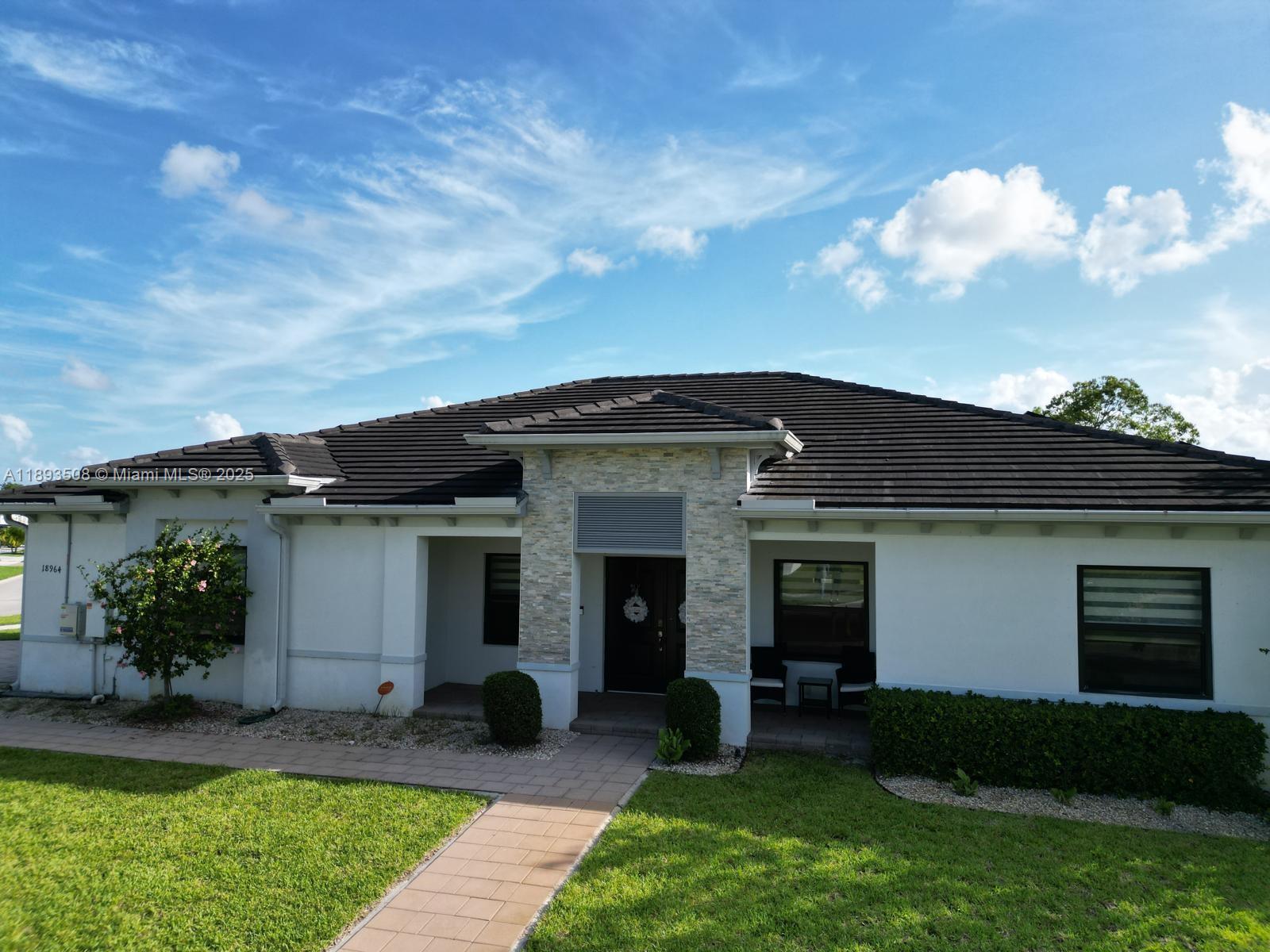 18964 SW 135th Ave, Miami, FL, 33177 - Investment Single Family Home. Photo #1