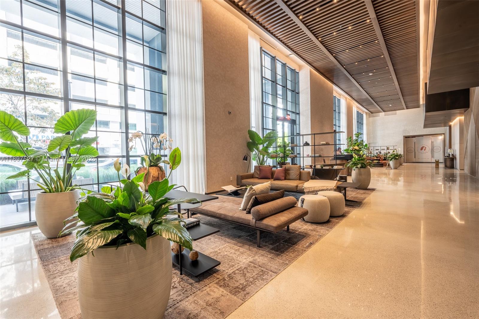 601 NE 1st Ave #4213, Miami, FL, 33132 - Investment Condo. Photo #1