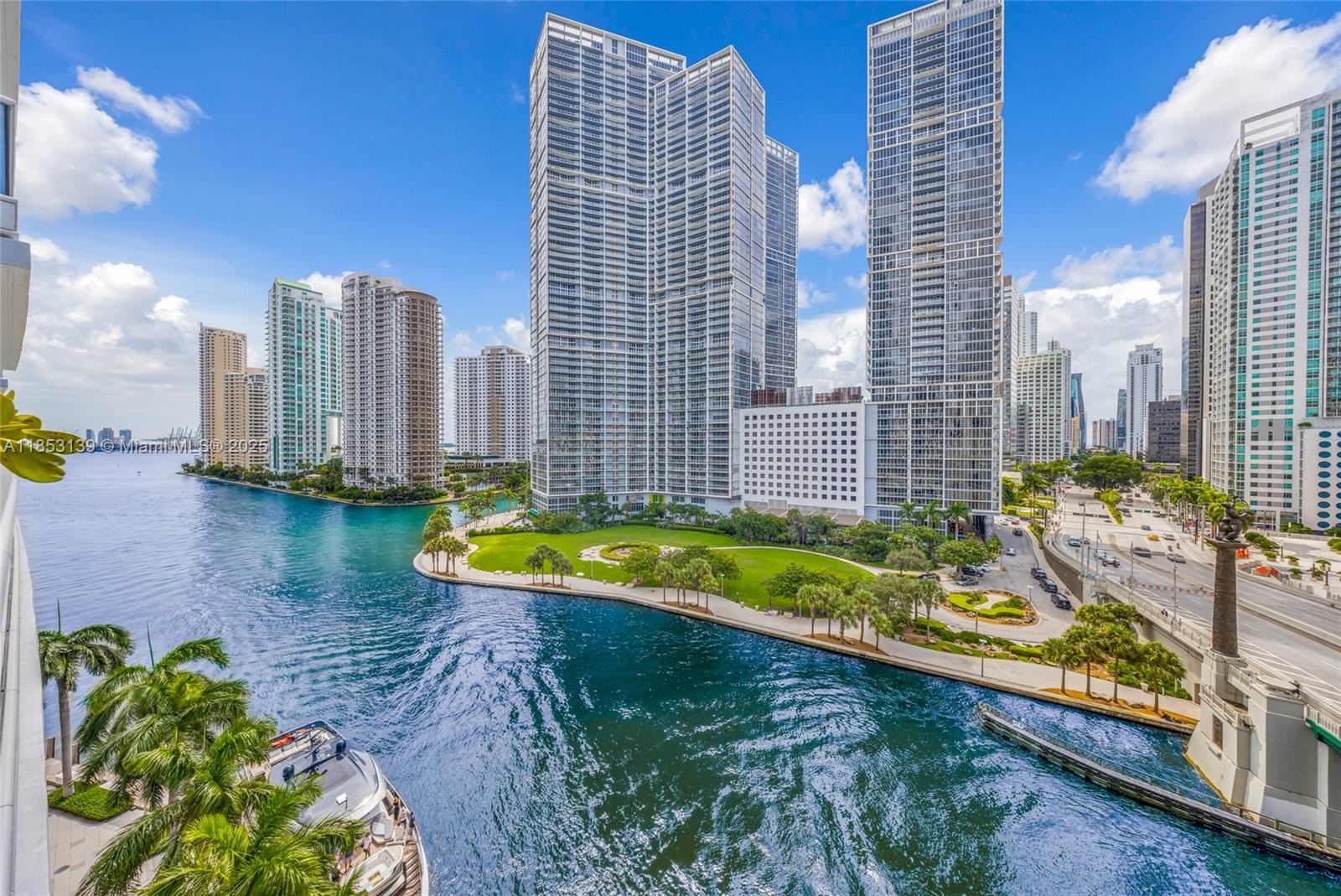 200 Biscayne Boulevard Way #904, Miami, FL, 33131 - Investment Condo. Photo #1