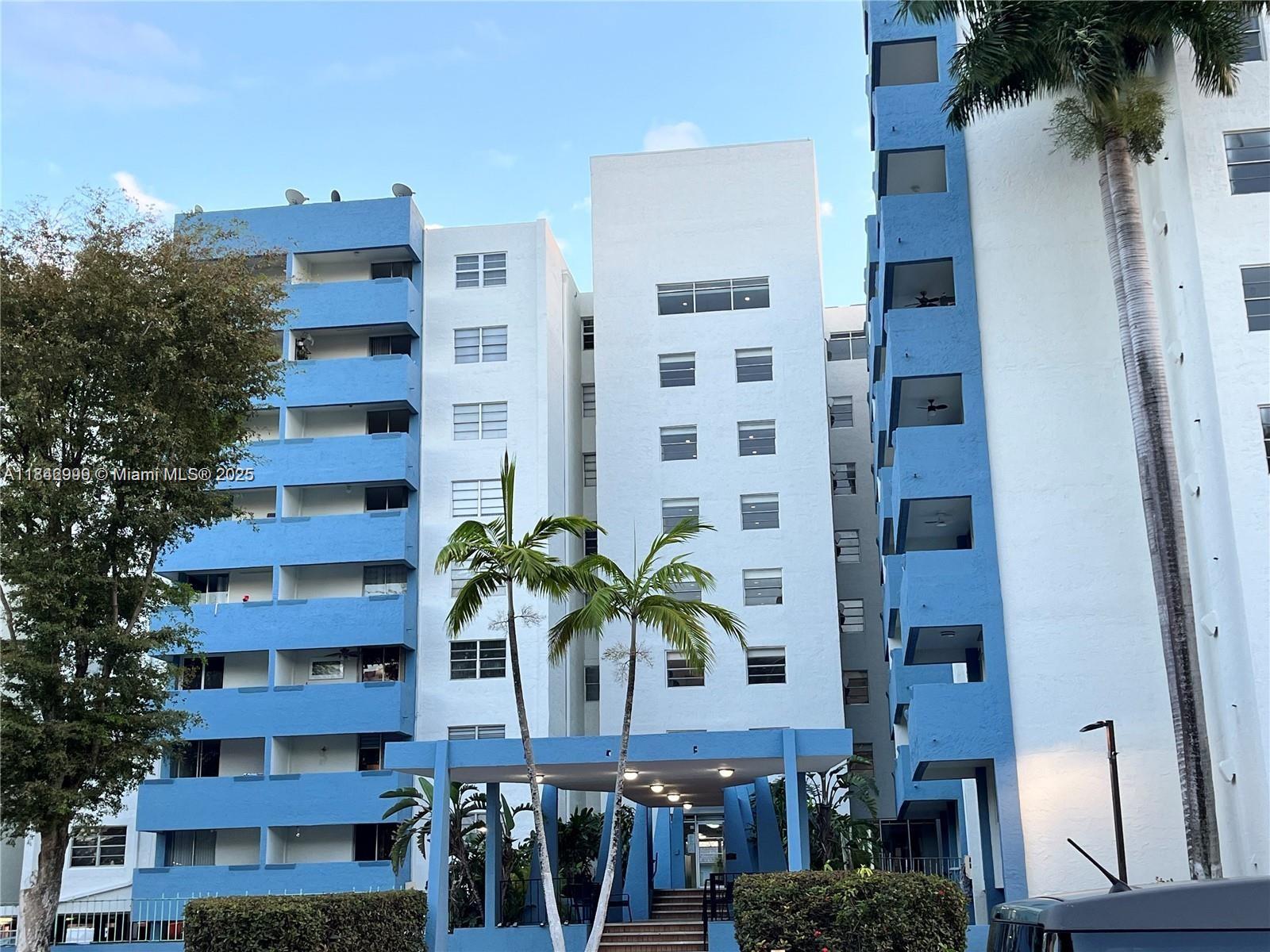 5050 NW 7th St #720, Miami, FL, 33126 - Investment Condo. Photo #1